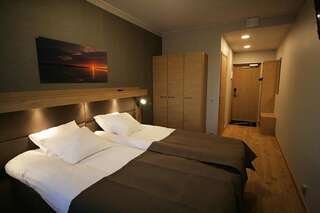 Отель Hotelli Toivola Кеми Улучшенный двухместный номер с 1 кроватью или 2 отдельными кроватями-4